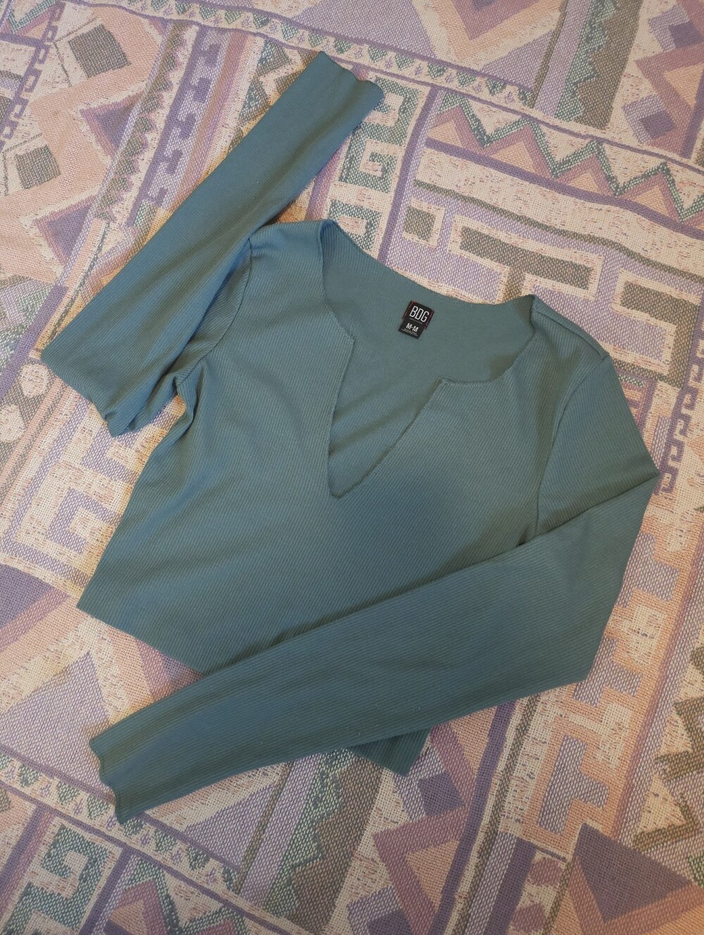BDG Ribbed Deep V-Neck Long Sleeve Top Size Medium